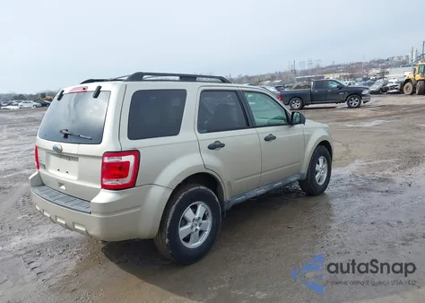 2010 Ford Escape Xlt from USA, damaged, VIN 1FMCU0D71AKA95355